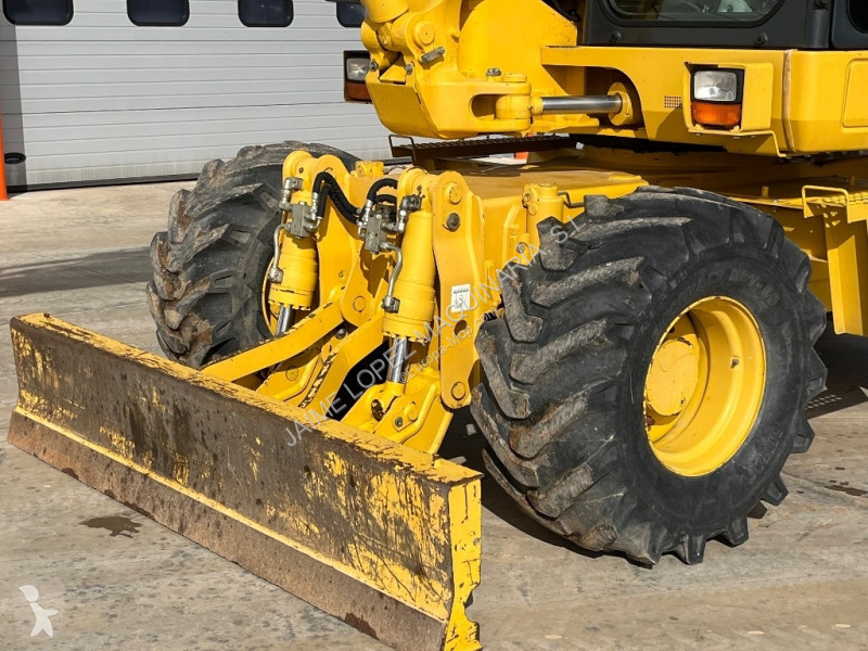Excavator Komatsu MR-8