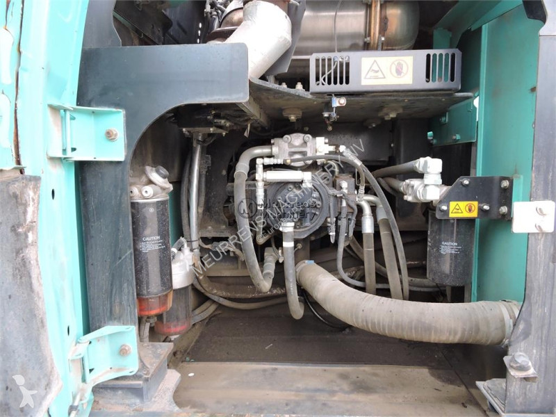 Escavadora Kobelco SK260