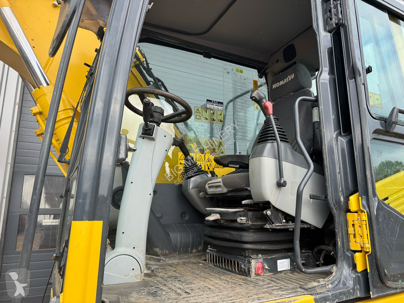 Graafmachine Komatsu -11