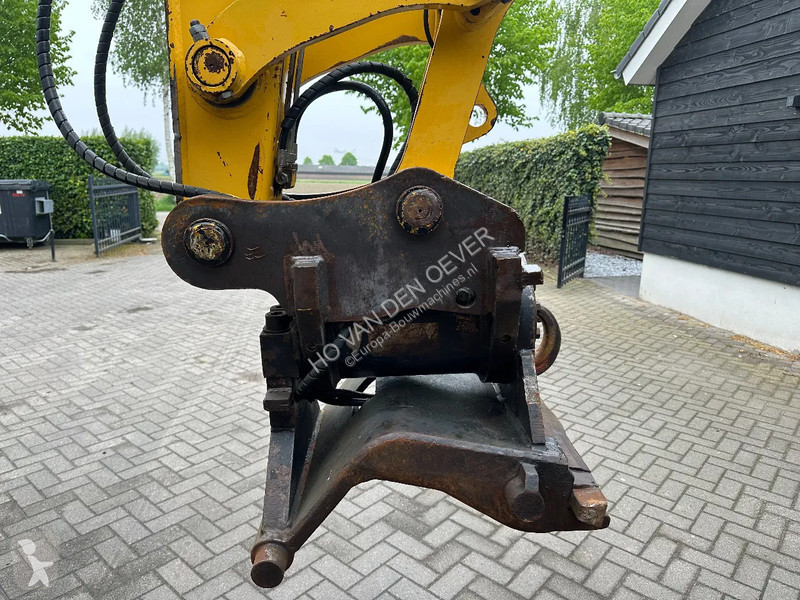 Escavadora Komatsu