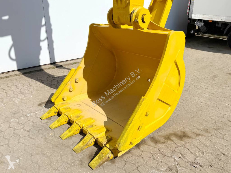 Excavator Komatsu -10M0 New / Unused / Hammer...
