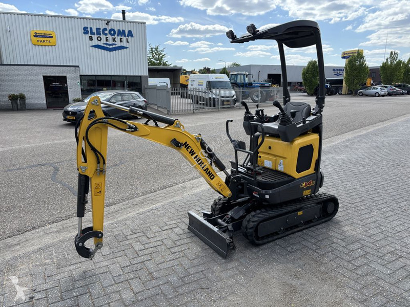 Escavadora New Holland E14D Minigraver