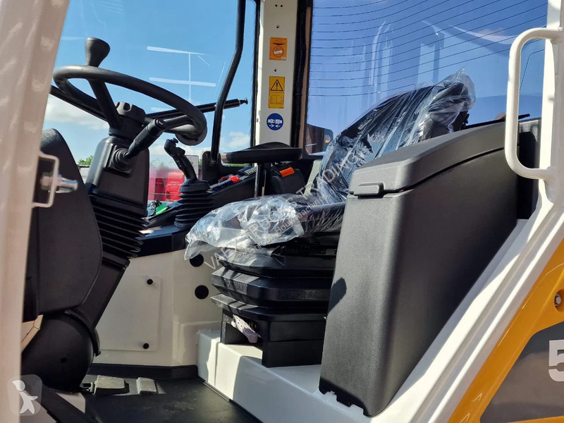 مُحمّلة Liebherr L506 compact - New - Bucket +...