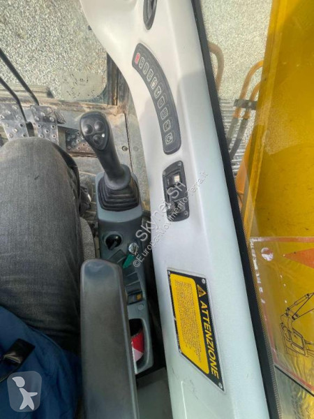 Escavatore JCB N