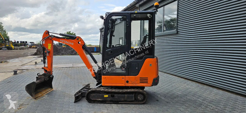 Excavator Hitachi ZX19-5