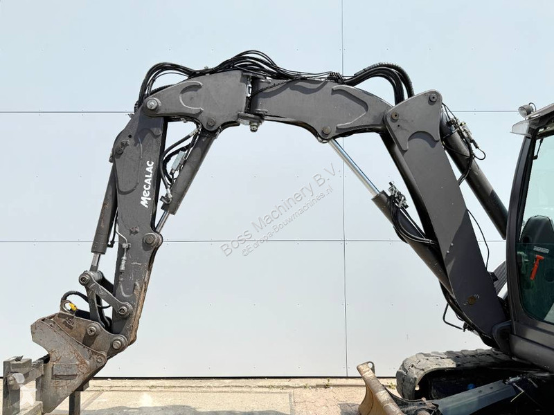 Excavator Mecalac - 6 Attachments Included!...