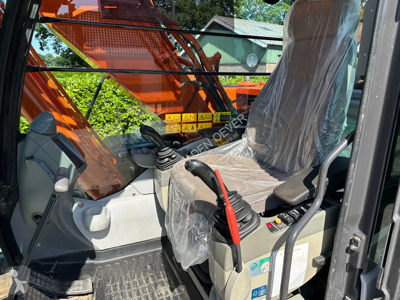 Escavatore Hitachi ZH210LC-5B