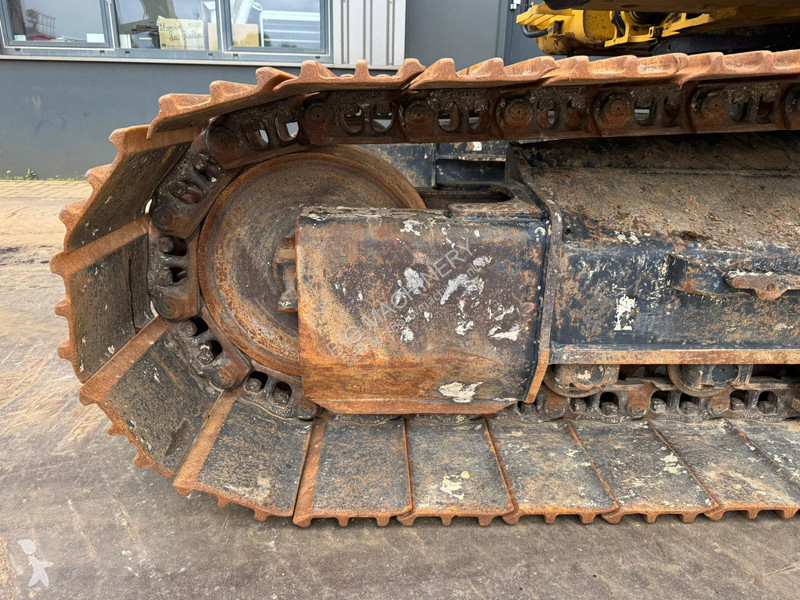 Excavator Caterpillar 320FL incl. 3 x Bucket