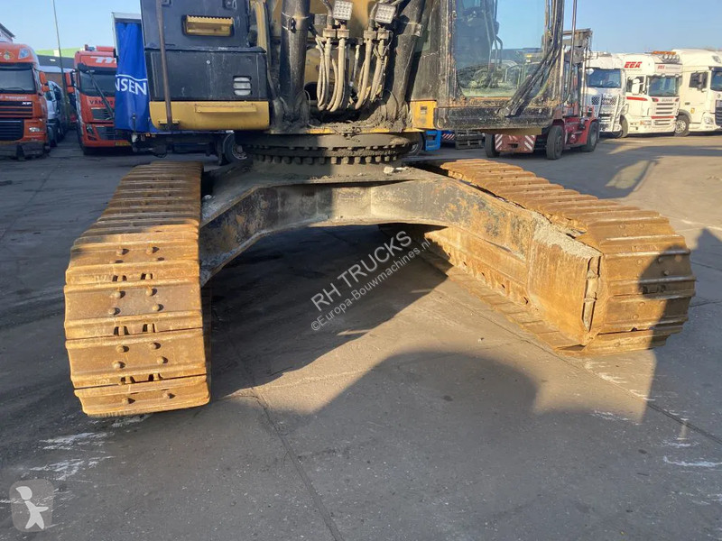 Excavator Caterpillar