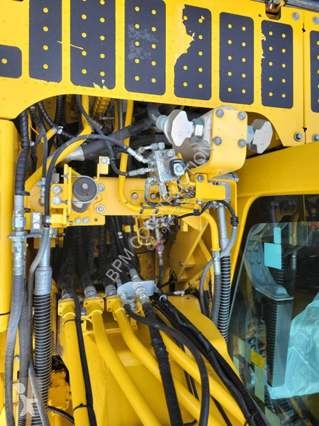 Escavatore Komatsu -11