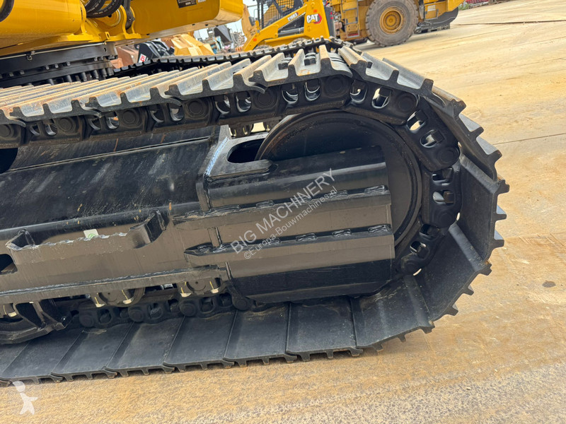 Excavadora Caterpillar 3