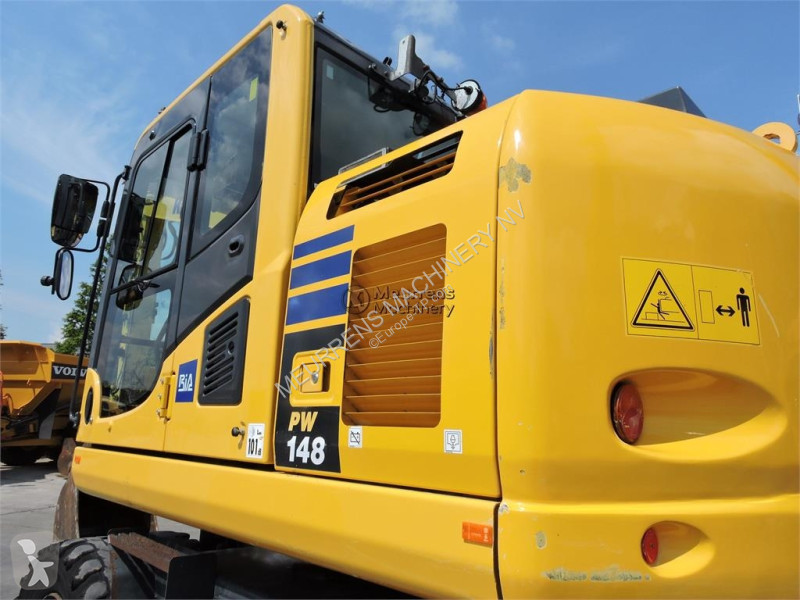 Graafmachine Komatsu PW148