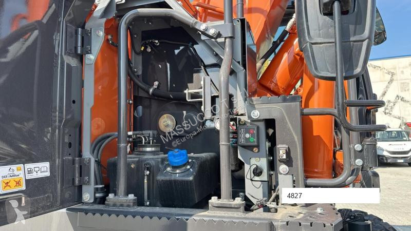 Escavatore Hitachi ZX220W-7