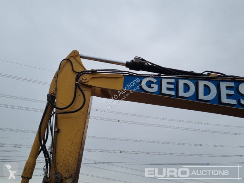 Lopatový nakládač Caterpillar D