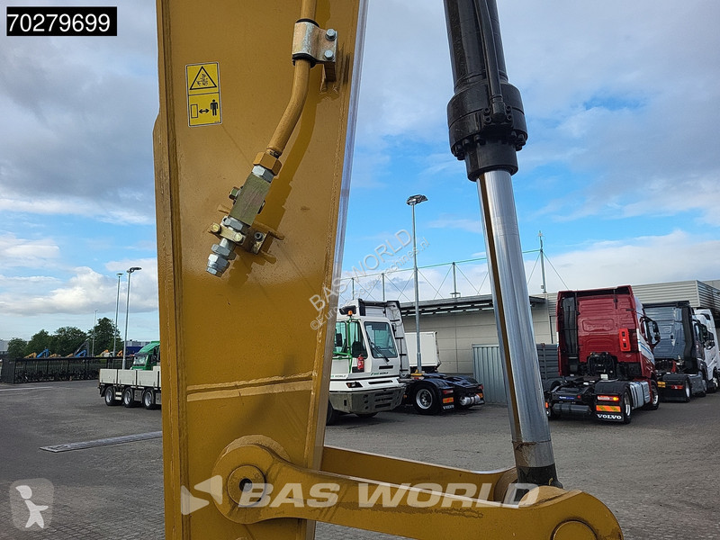 Escavatore Caterpillar 3 GC