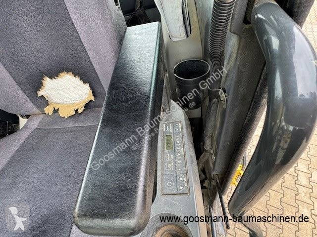 Lopatový nakládač Komatsu Komatsu PC 240 NLC-11