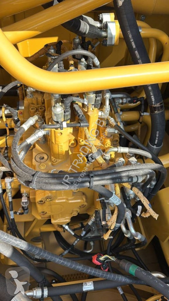 Graafmachine Caterpillar 374