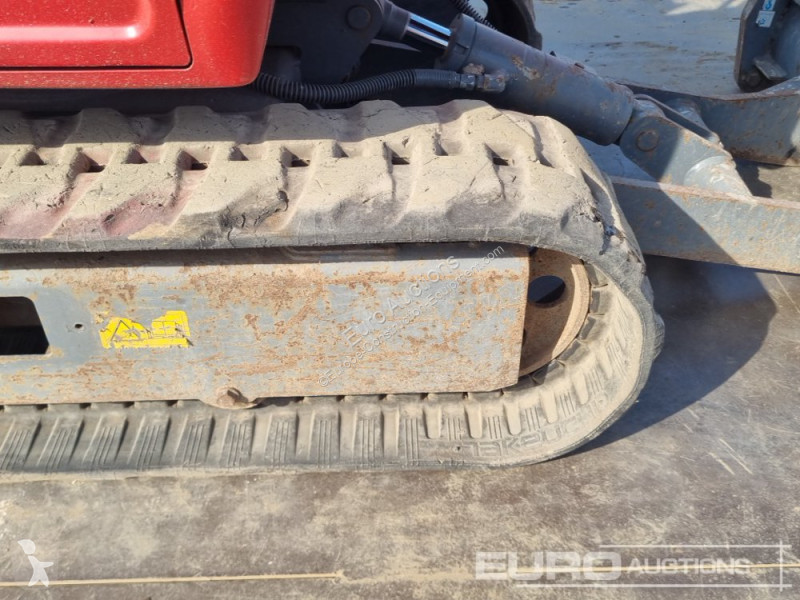 Escavadora Takeuchi TB216