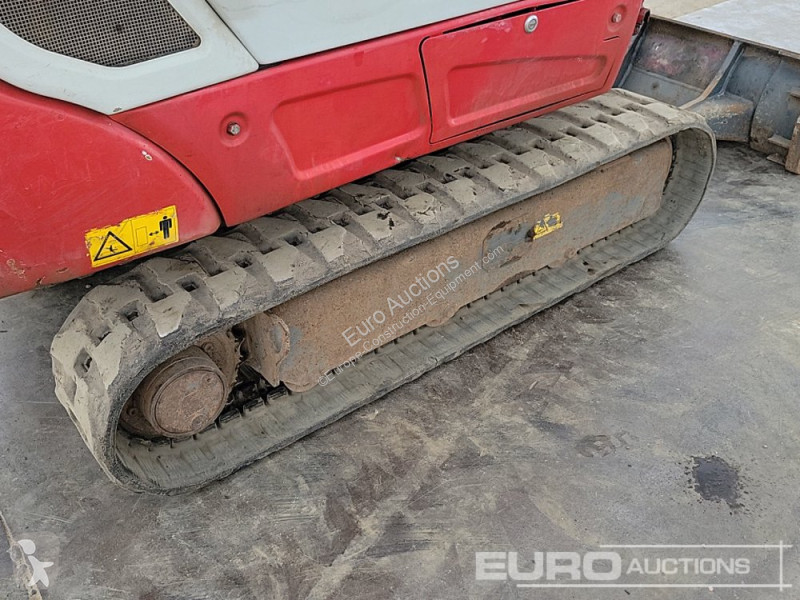 Escavadora Takeuchi TB216