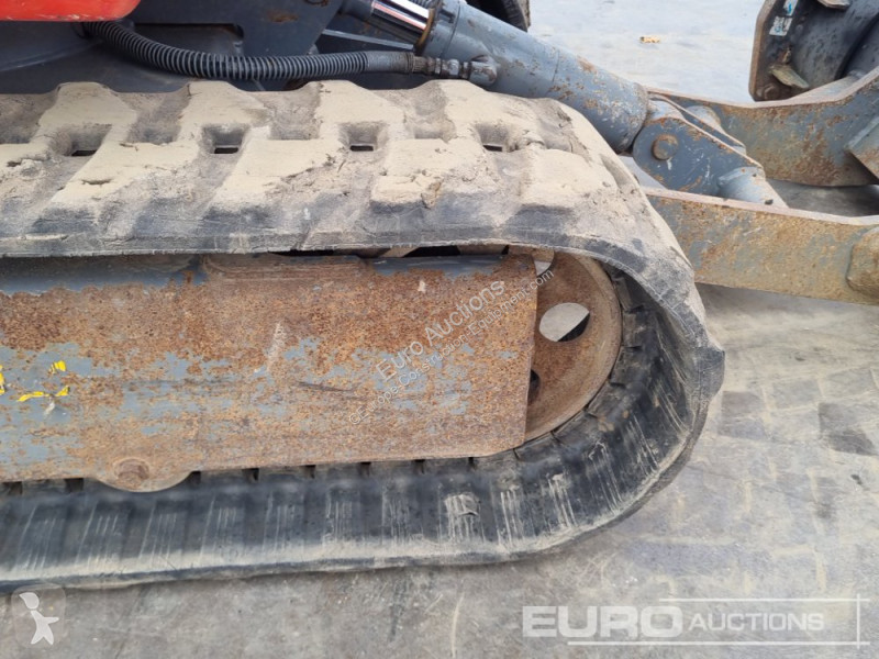 Escavadora Takeuchi TB216