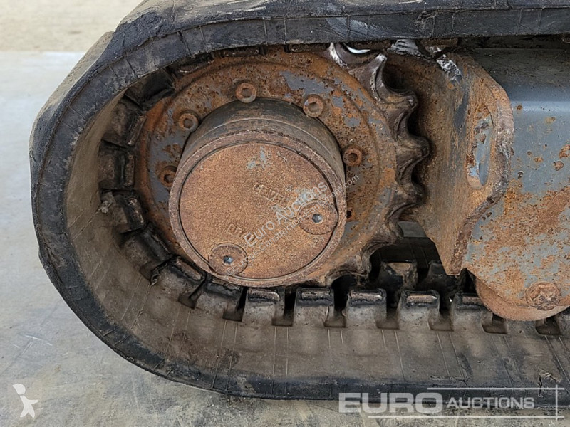 Escavadora Takeuchi TB216