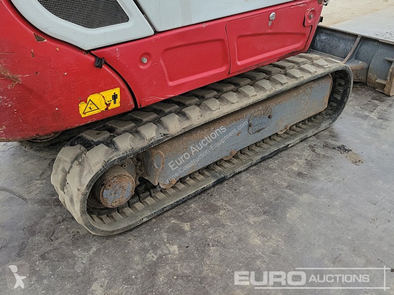 Escavadora Takeuchi TB216