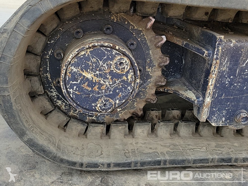 Lopatový nakládač Kubota KX015-4