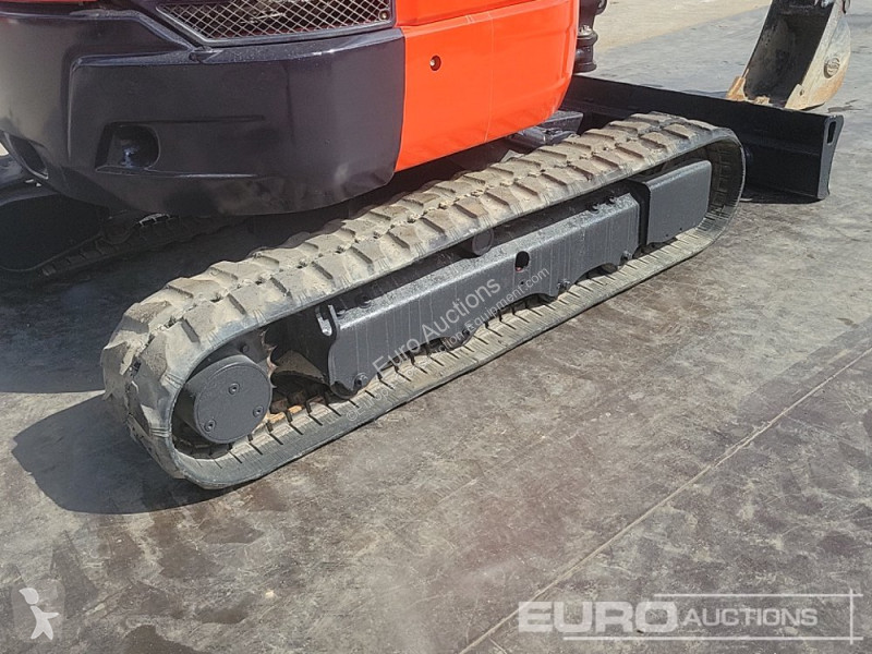 Lopatový nakládač Kubota U36-4