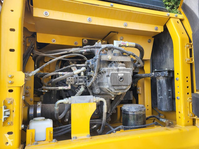 Escavadora Komatsu HB365NLC-3E0