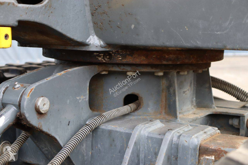 Escavadora Neuson 1404