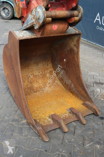 جرافة Takeuchi