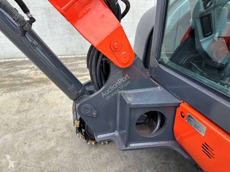 Escavatore Kubota KX155-5