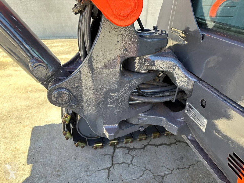 Excavator Kubota SZ