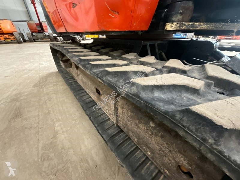 Escavadora Kubota KX 080-4