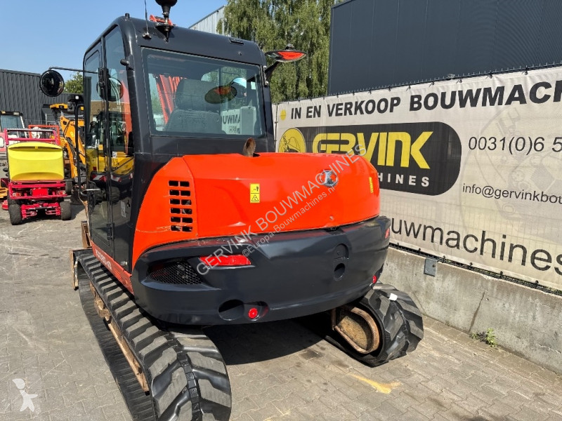 Escavadora Kubota KX 80-4