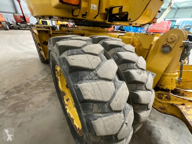 Excavator Komatsu MR-8