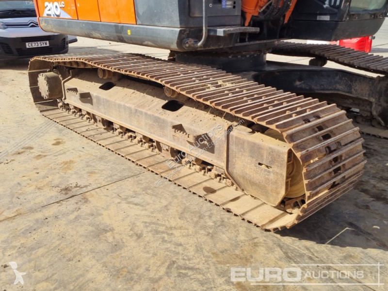 Escavadora Hitachi -6