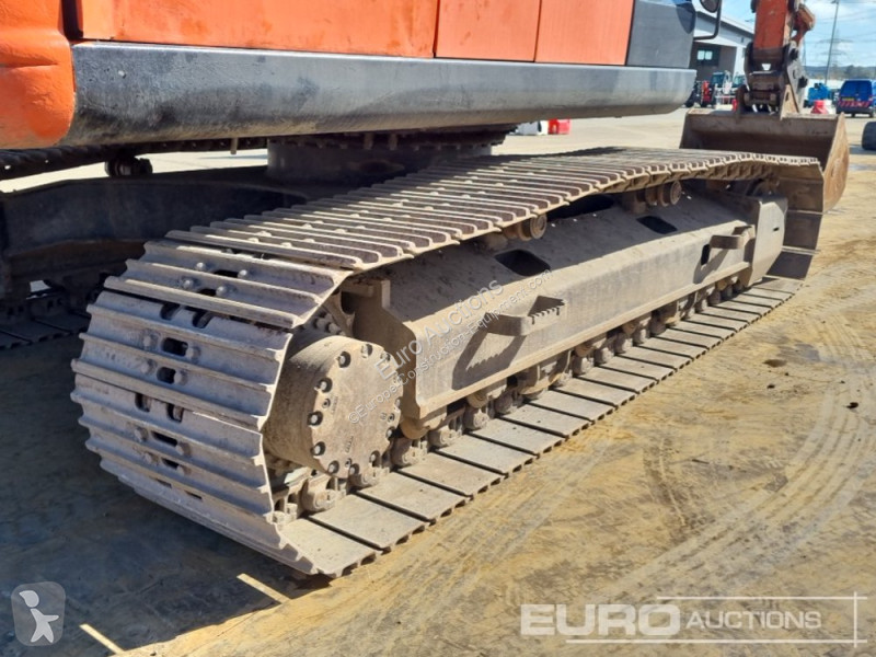 Escavatore Hitachi -6