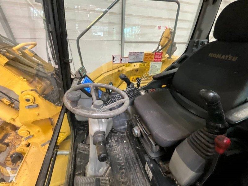 Excavator Komatsu MR-8