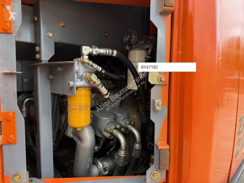 Escavadora Hitachi ZX225 USLC-5 B Kettenbagger...