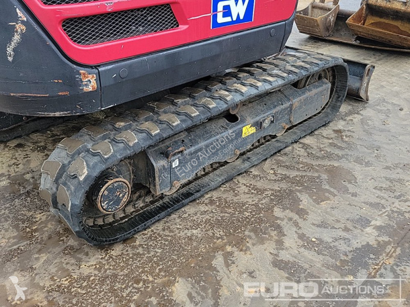 Lopatový nakládač Yanmar SV26
