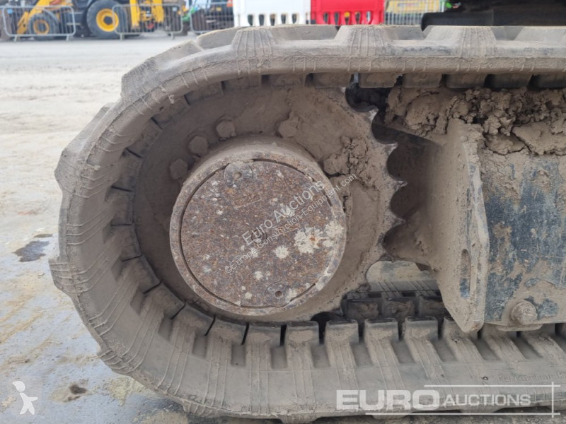جرافة Komatsu PC26MR-3