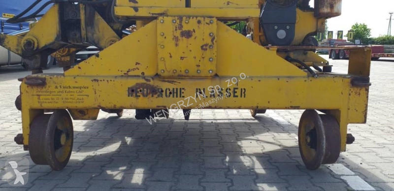 Rýpadlo  Podbijarka torowa | Track tamping machine