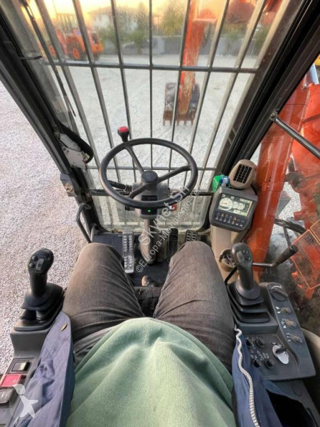 جرافة Hitachi ZAXIS 170W