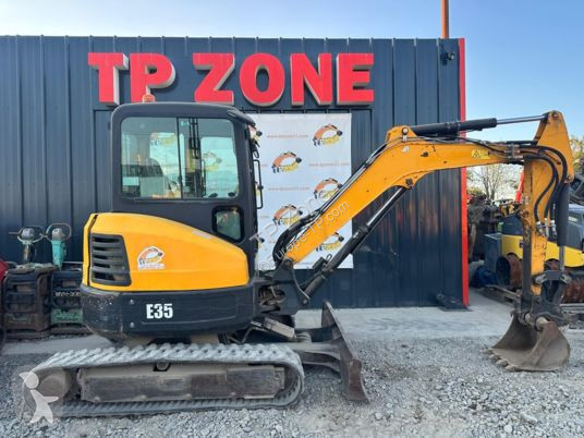 Lopatový nakládač Bobcat e35 cabine à 23500 € ht