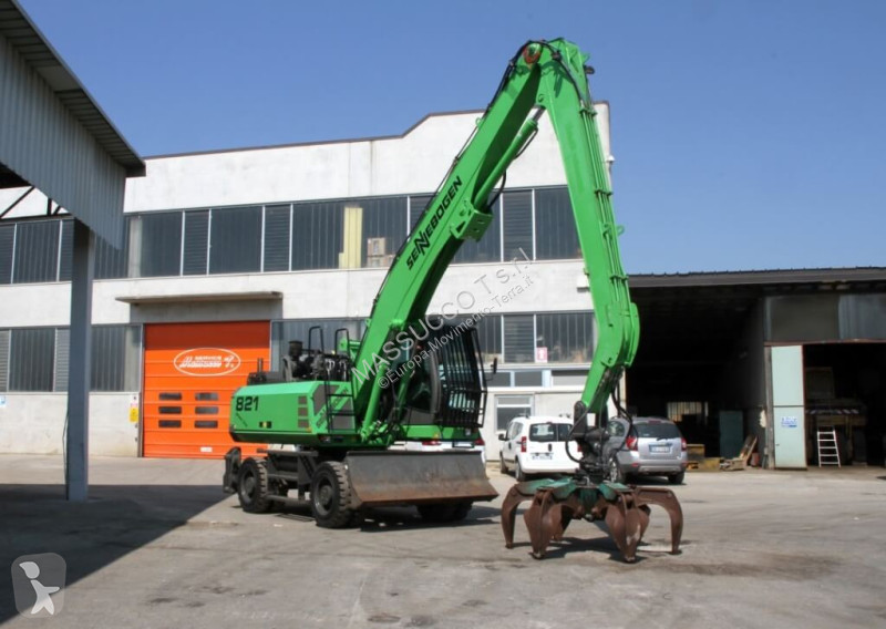جرافة Sennebogen 821
