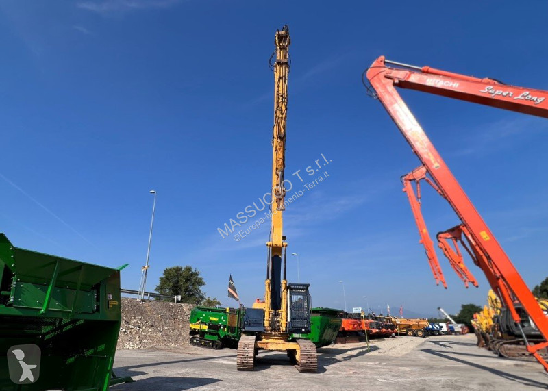 جرافة Komatsu 0-LC