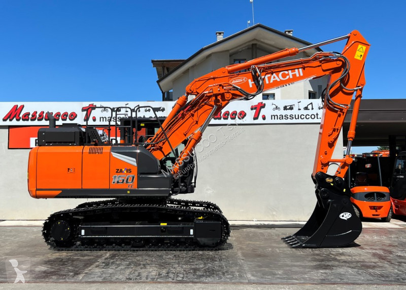 Экскаватор Hitachi