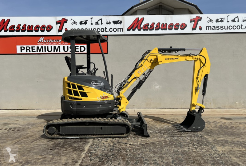 Escavatore New Holland E29B