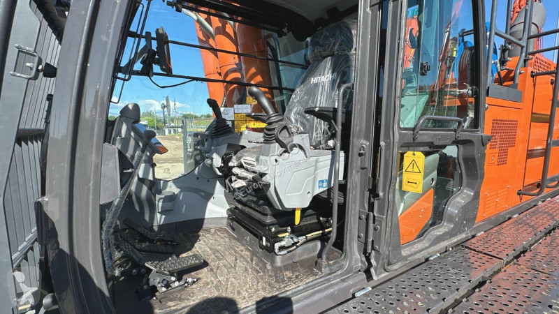 Rýpadlo Hitachi KMC750S-7